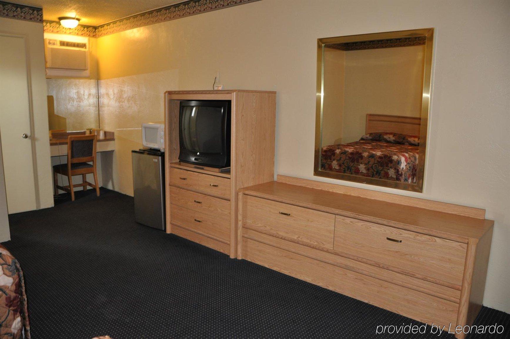 Travelers Inn מנטקה מראה חיצוני תמונה
