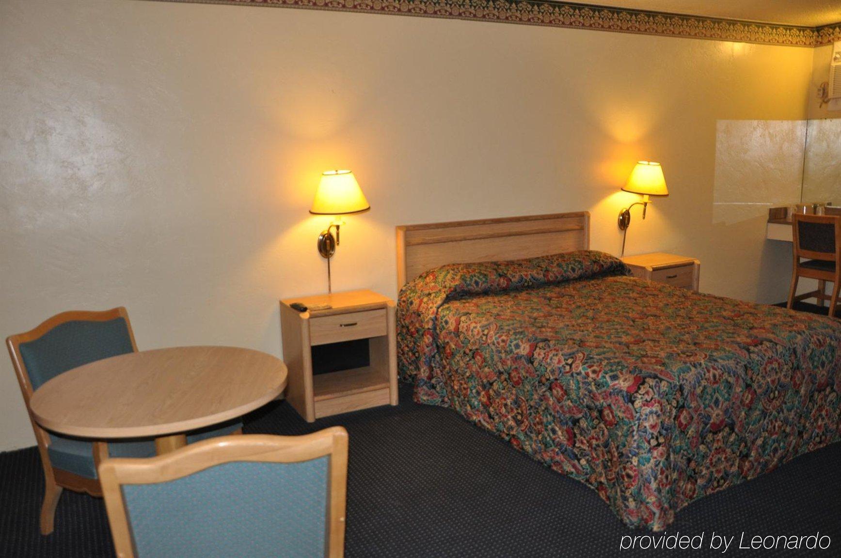 Travelers Inn מנטקה מראה חיצוני תמונה