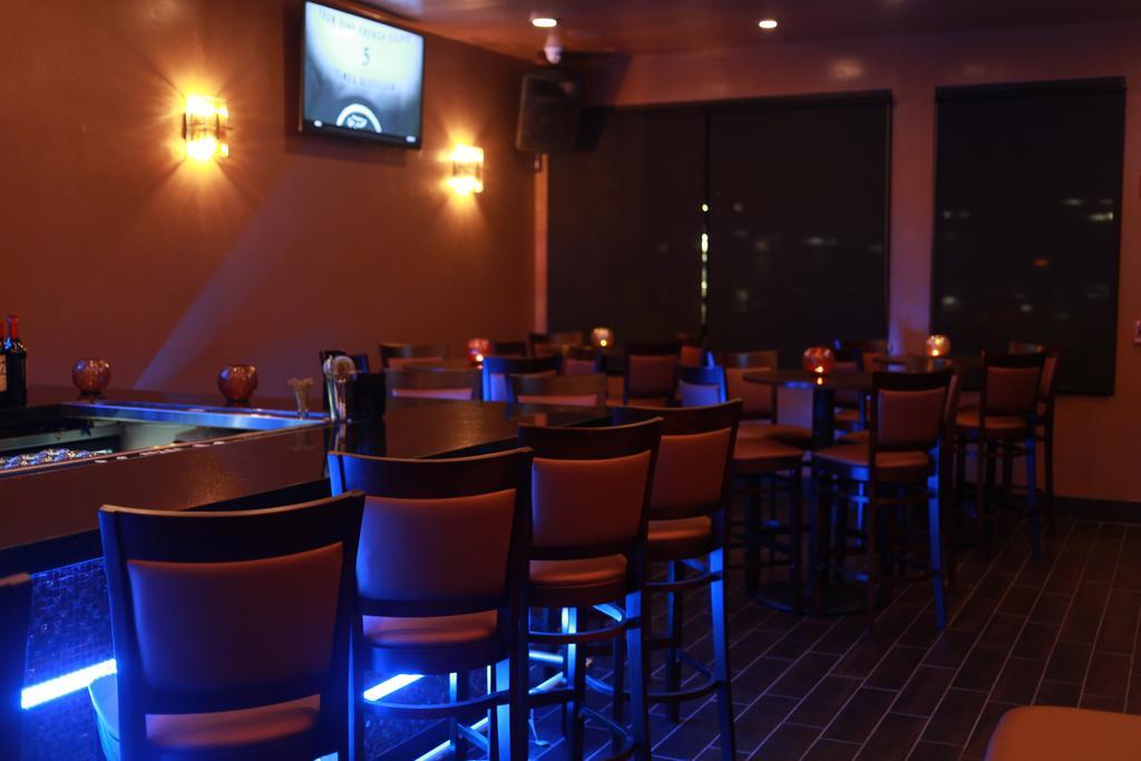 Travelers Inn מנטקה מראה חיצוני תמונה