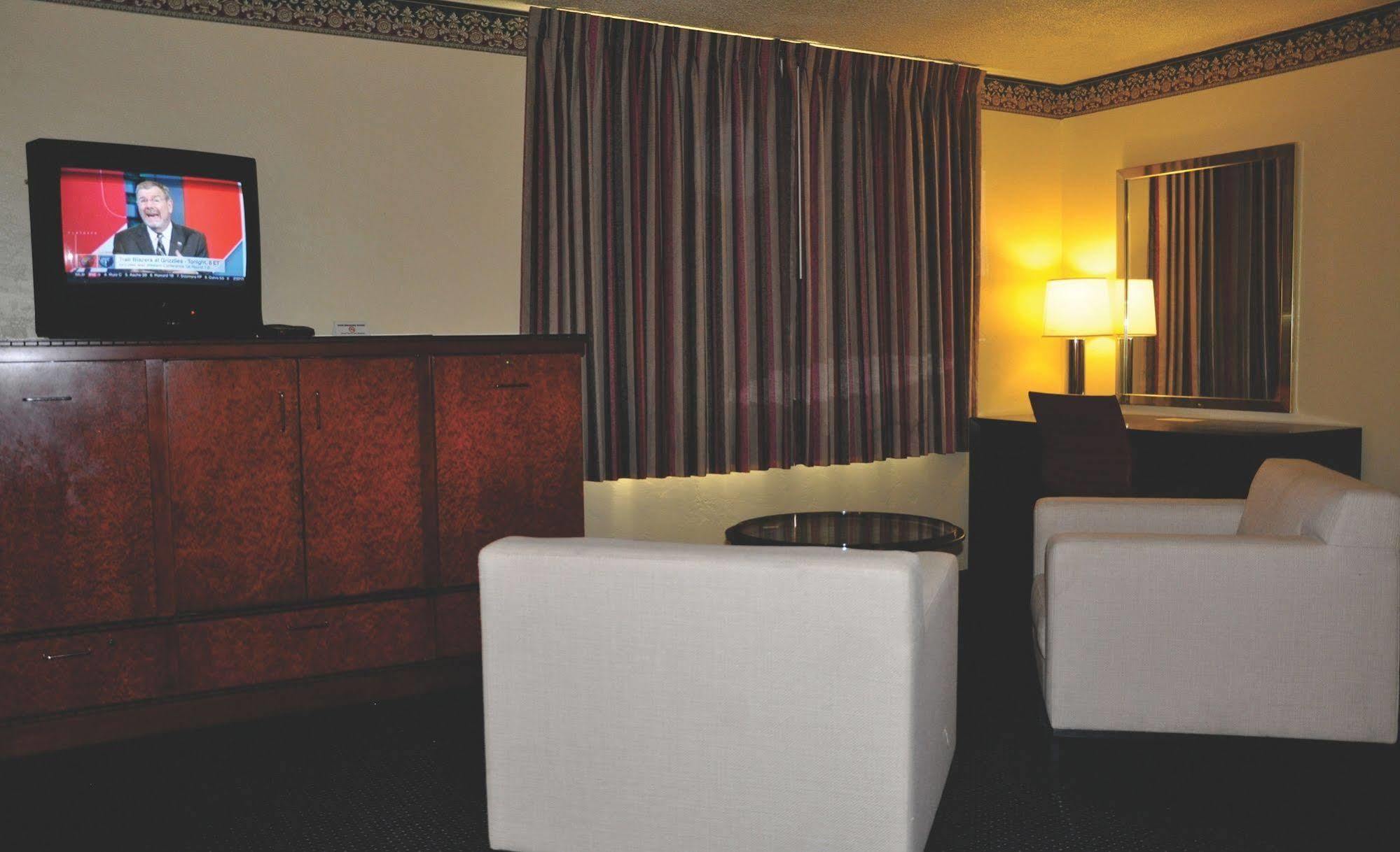 Travelers Inn מנטקה מראה חיצוני תמונה