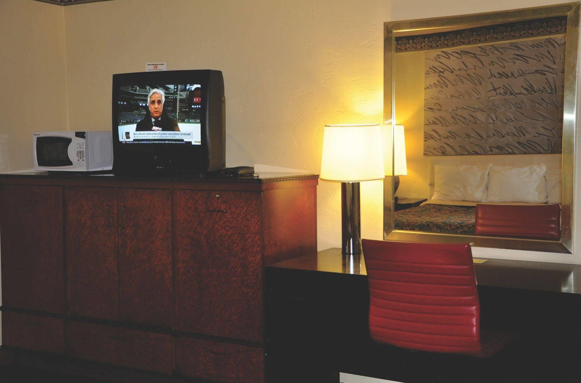 Travelers Inn מנטקה מראה חיצוני תמונה